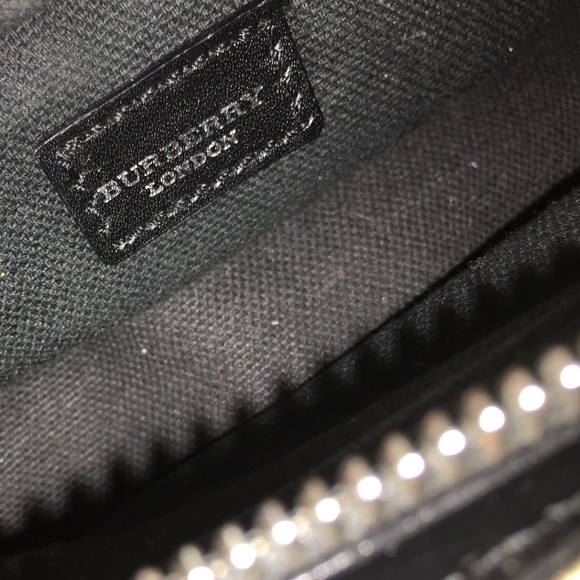 Small Burberry Shoulder Bag - Picture 2 of 8